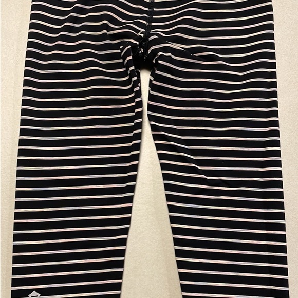 Ivivva size 8 capris and tank outfit EUC - Picture 4 of 6